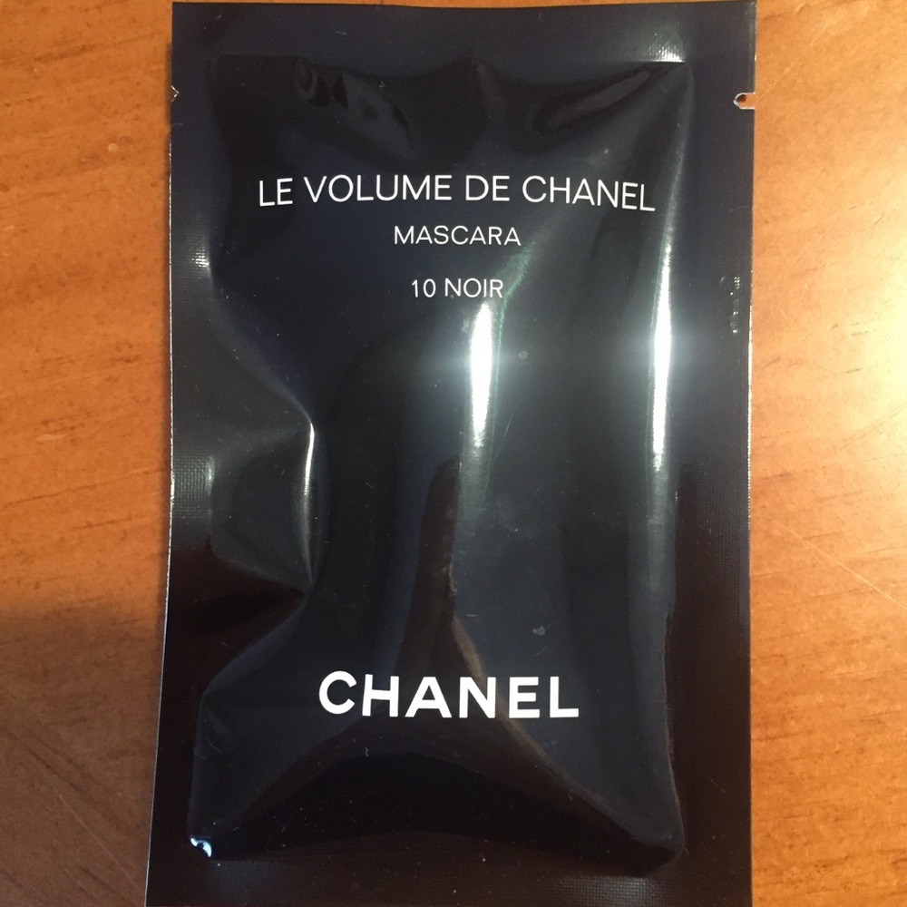 CHANEL Le Volume De Chanel Mascara - Picture 2 of 9